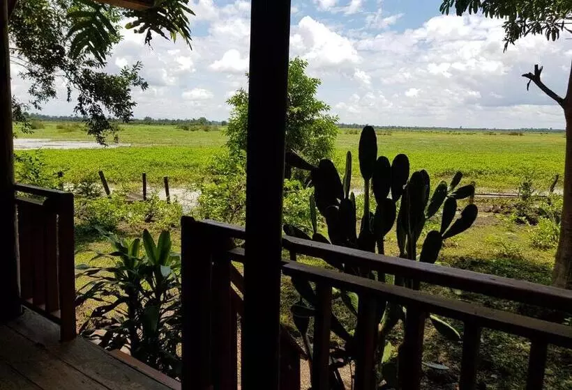 Lomakeskus Kingfisher Ecolodge