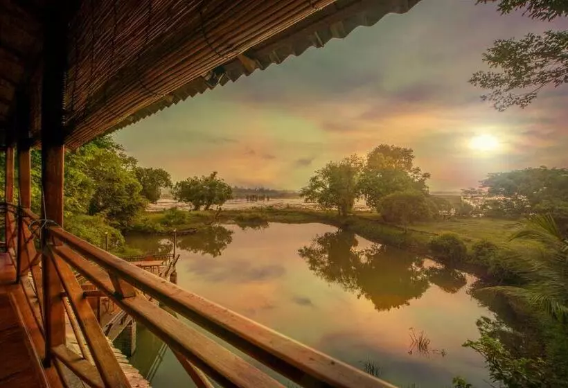 Lomakeskus Kingfisher Ecolodge