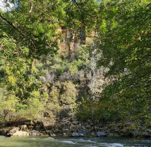 مبيت وإفطار Le Moulin D Onclaire Camping Et Chambres D Hôtes