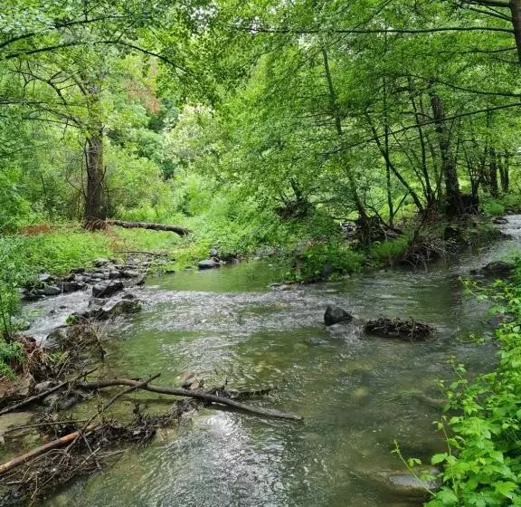 Aamiaismajoitus (B&B) Le Moulin D Onclaire Camping Et Chambres D Hôtes