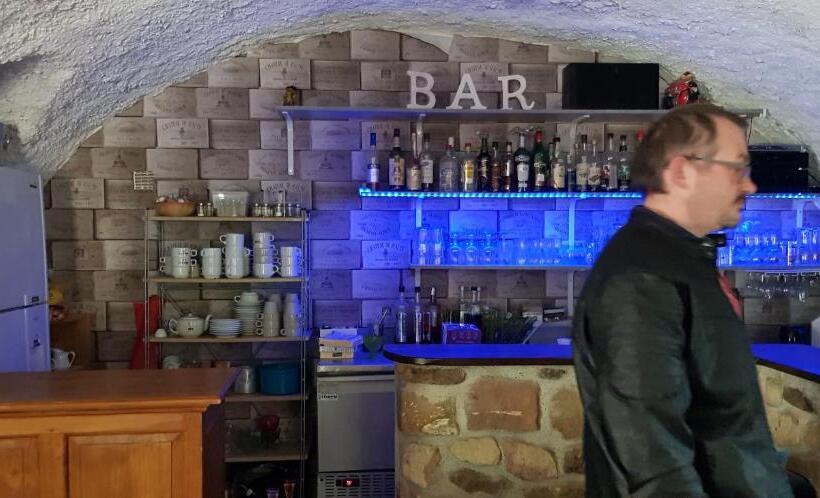 مبيت وإفطار Le Moulin D Onclaire Camping Et Chambres D Hôtes