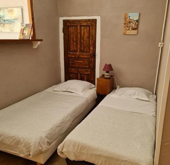 مبيت وإفطار Le Moulin D Onclaire Camping Et Chambres D Hôtes