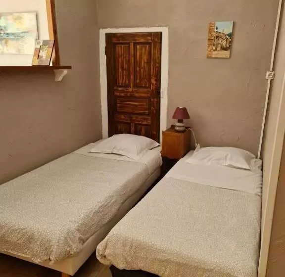 Aamiaismajoitus (B&B) Le Moulin D Onclaire Camping Et Chambres D Hôtes