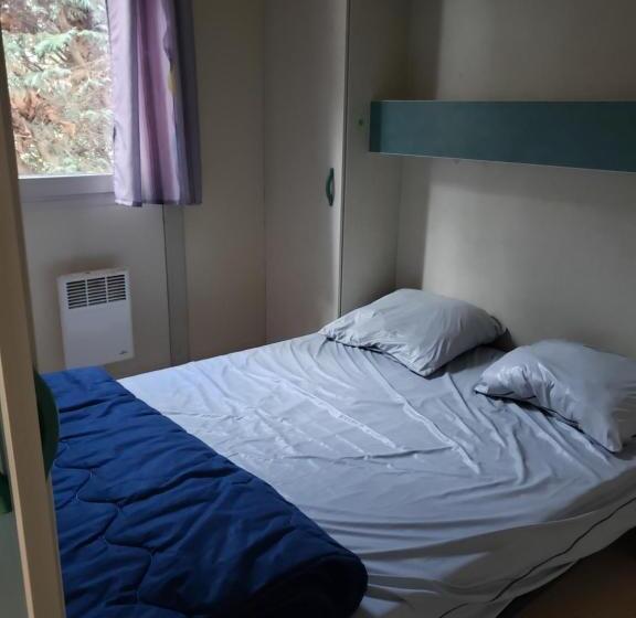 مبيت وإفطار Le Moulin D Onclaire Camping Et Chambres D Hôtes