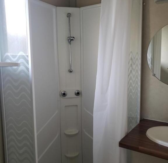 مبيت وإفطار Le Moulin D Onclaire Camping Et Chambres D Hôtes