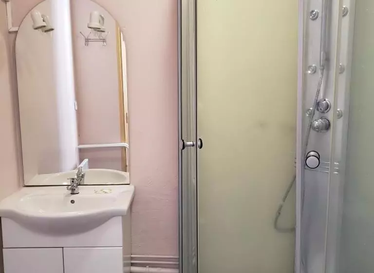 Aamiaismajoitus (B&B) Le Moulin D Onclaire Camping Et Chambres D Hôtes