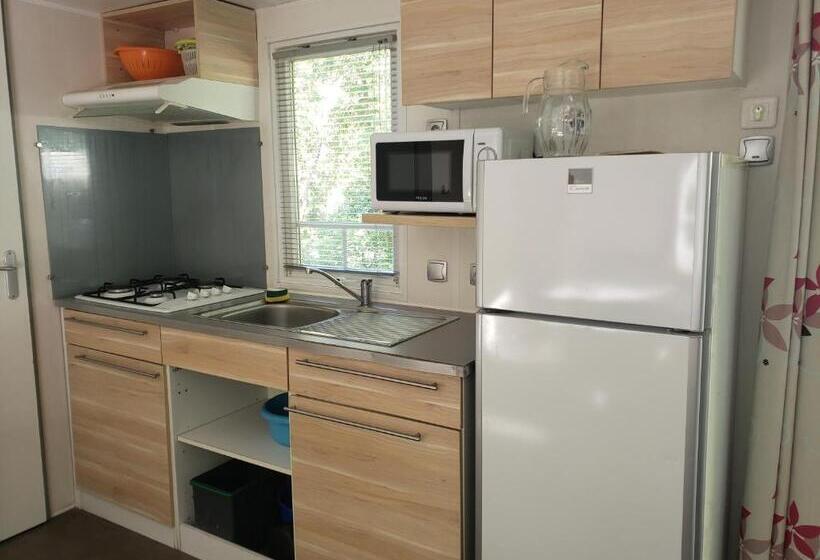 مبيت وإفطار Le Moulin D Onclaire Camping Et Chambres D Hôtes