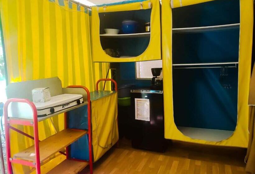 مبيت وإفطار Le Moulin D Onclaire Camping Et Chambres D Hôtes