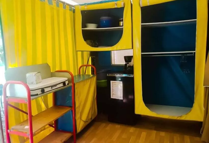 Aamiaismajoitus (B&B) Le Moulin D Onclaire Camping Et Chambres D Hôtes