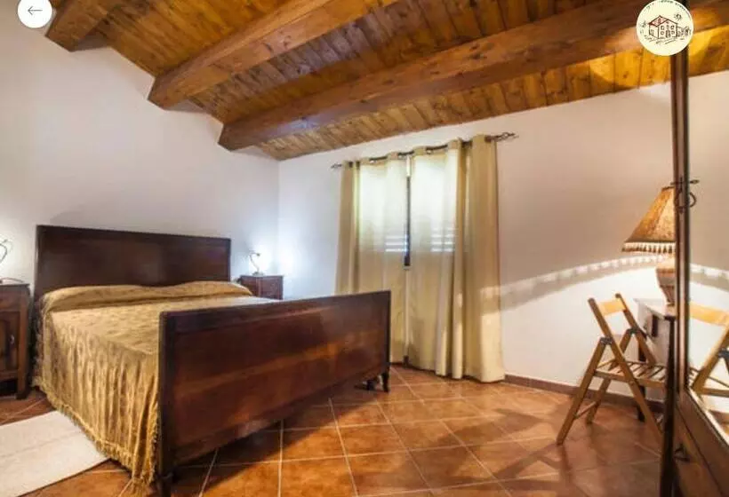 ホテル Agriturismo Miracco Atanasio Franco Il Maniero