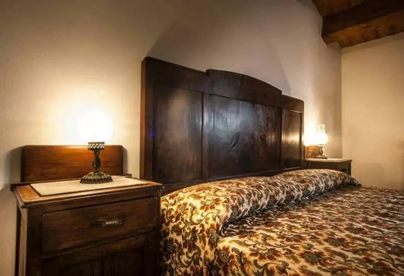 ホテル Agriturismo Miracco Atanasio Franco Il Maniero