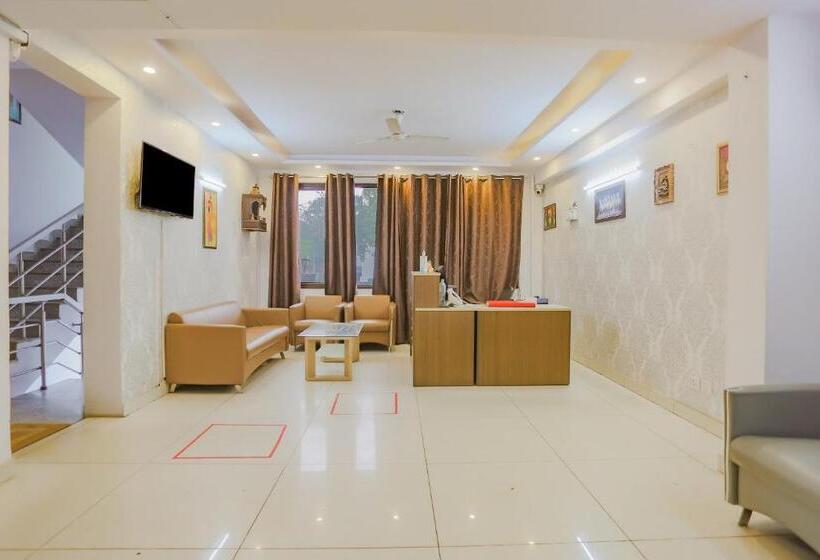 호텔 Collection O 78374 Collection O Essendi Hospitalities Llp