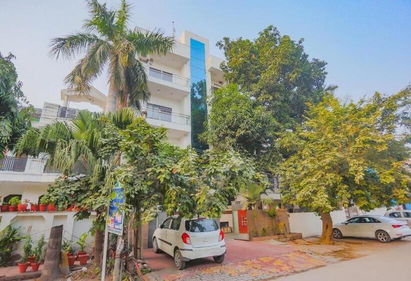 호텔 Collection O 78374 Collection O Essendi Hospitalities Llp