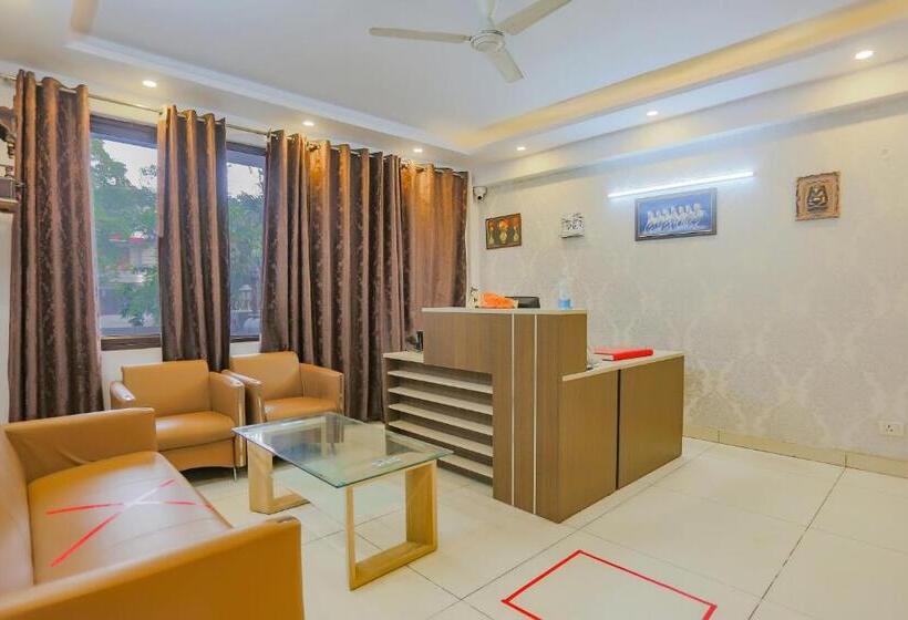 호텔 Collection O 78374 Collection O Essendi Hospitalities Llp