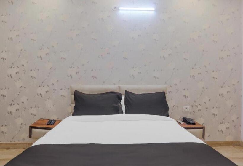 호텔 Collection O 78374 Collection O Essendi Hospitalities Llp