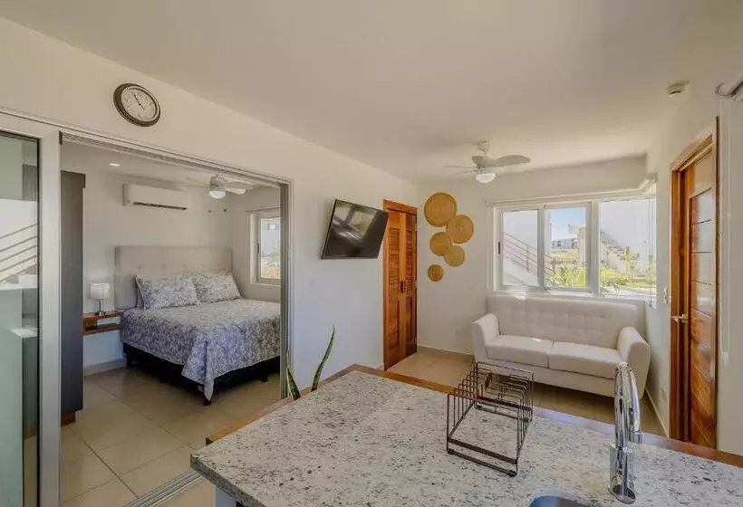 Hotelli Gran Pacifica Beach Resort & Homes