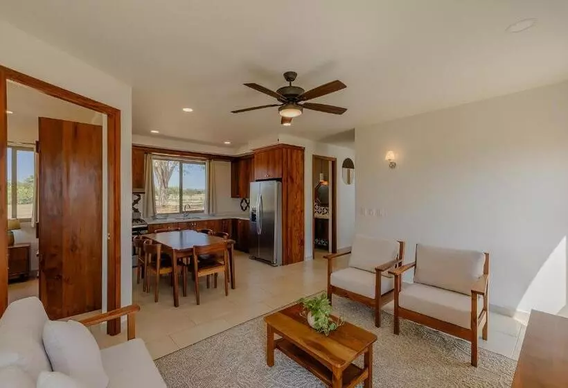 Hotelli Gran Pacifica Beach Resort & Homes