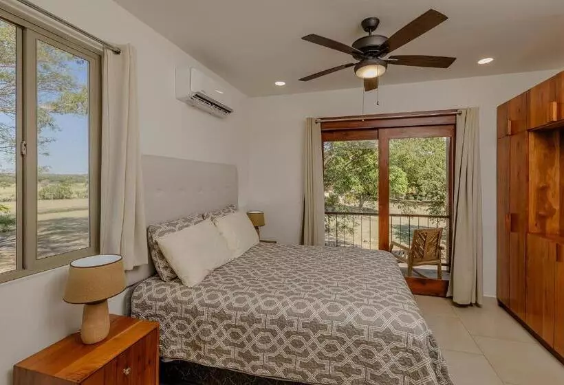 Hotelli Gran Pacifica Beach Resort & Homes