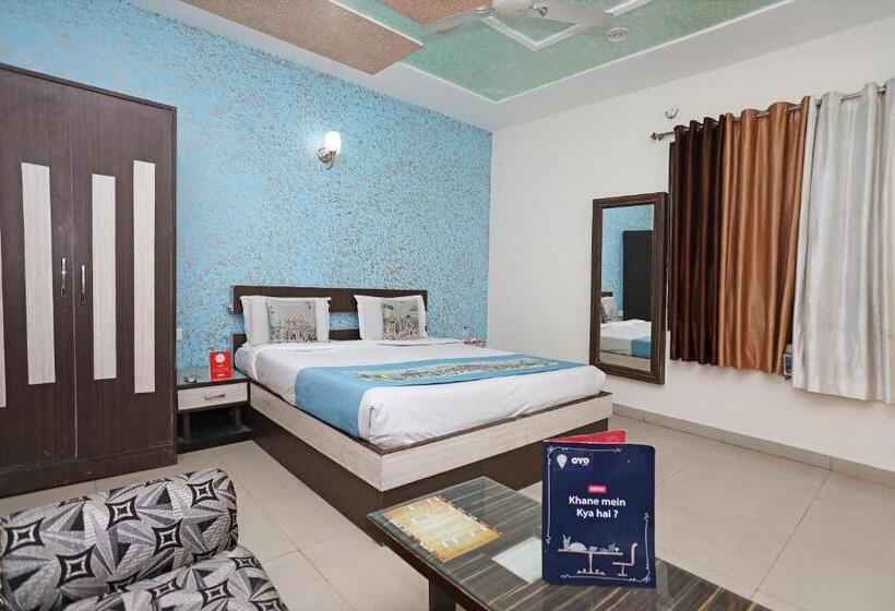 فندق Oyo 77408 S S Palace