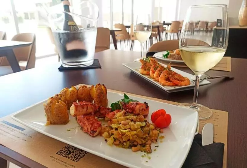 Hotelli Qh Praia De Quiaios