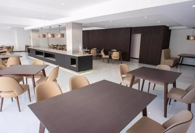 Hotelli Qh Praia De Quiaios