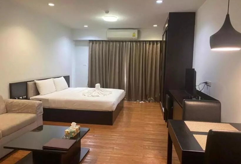 Hotelli The Park 304 Executive Serviced Apartment