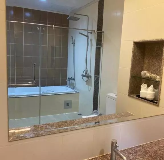 Hotelli The Park 304 Executive Serviced Apartment