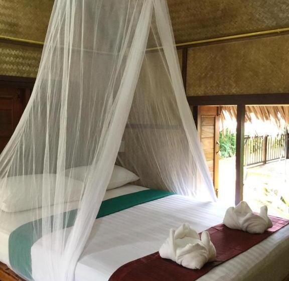 Khaosok Bamboo Huts Resort