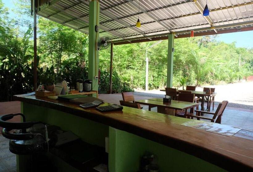 Khaosok Bamboo Huts Resort