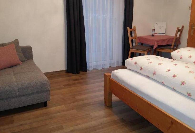 פנסיון Haus Alpina