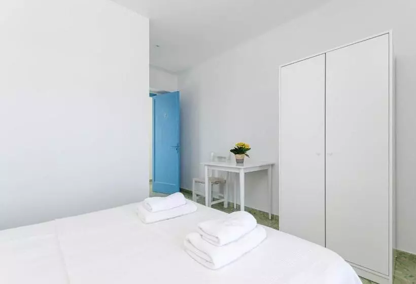 ペンション La Marina Ch