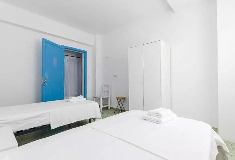 ペンション La Marina Ch