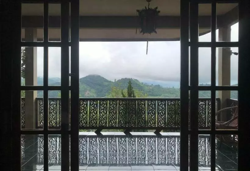 Lomakeskus Mae Salong Villa