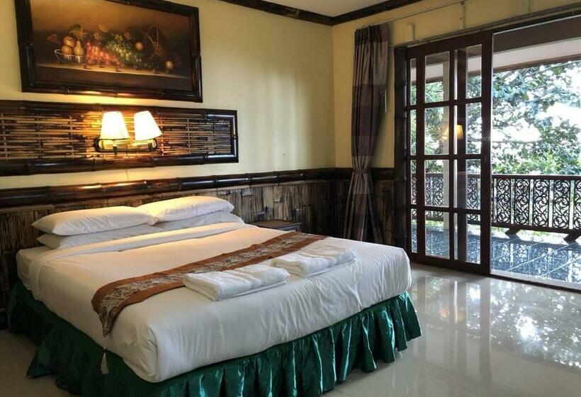 אתר נופש Mae Salong Villa