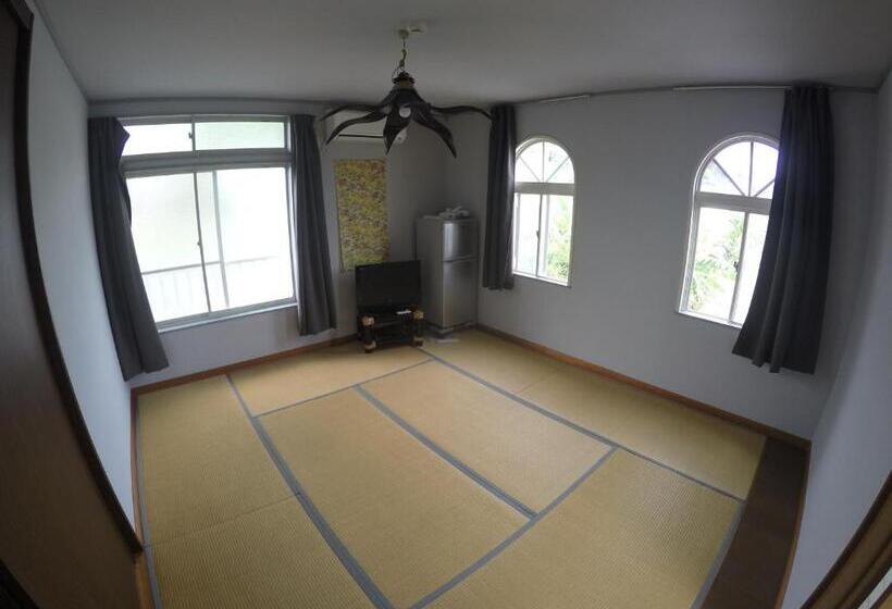 ریوکان Guest House Churaumi