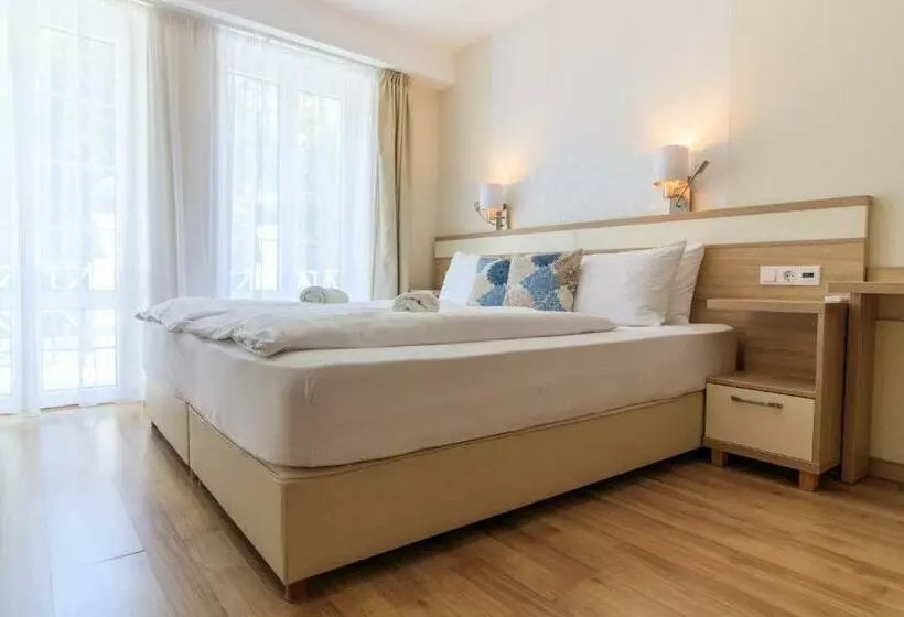 ベッドアンドブレックファースト Villa Marina Inn