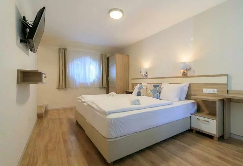 ベッドアンドブレックファースト Villa Marina Inn