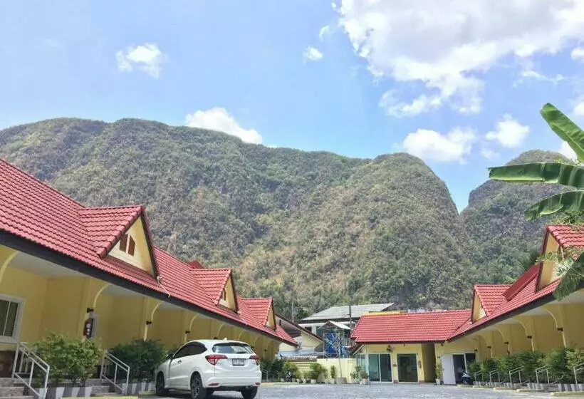 ホテル Rachawadee House