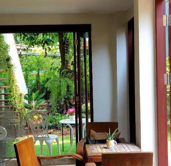 ฮักเคียงโขง Hug Khieng Khong Nongkhai Hostel