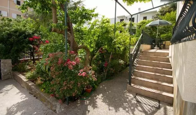 پانسیون Apartments & Rooms M