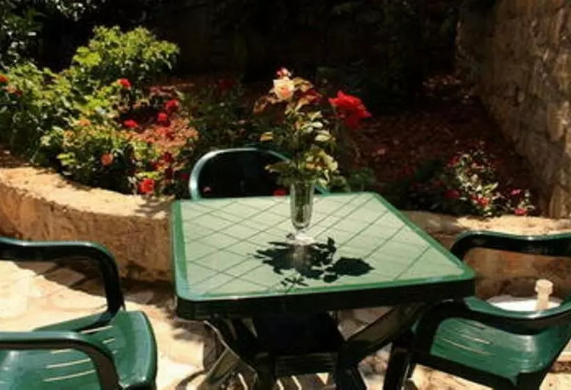 پانسیون Apartments & Rooms M