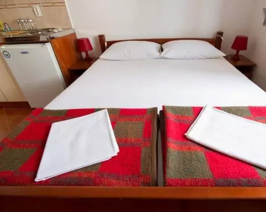 پانسیون Apartments & Rooms M
