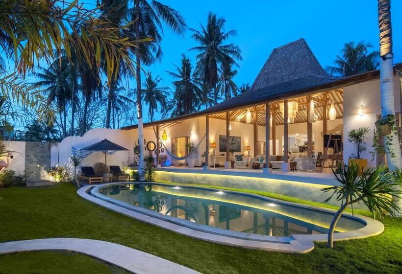 リゾートホテル De'coco Villa And Suites