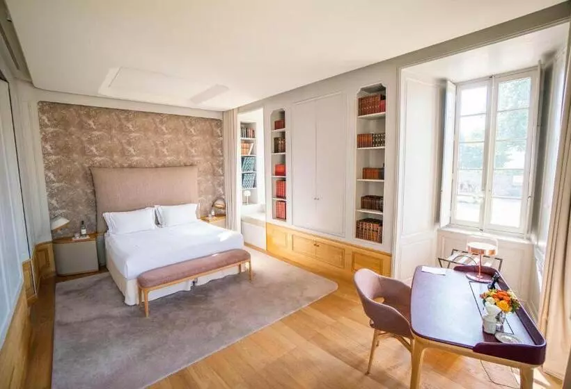 Aamiaismajoitus (B&B) Chateau De Ferrand