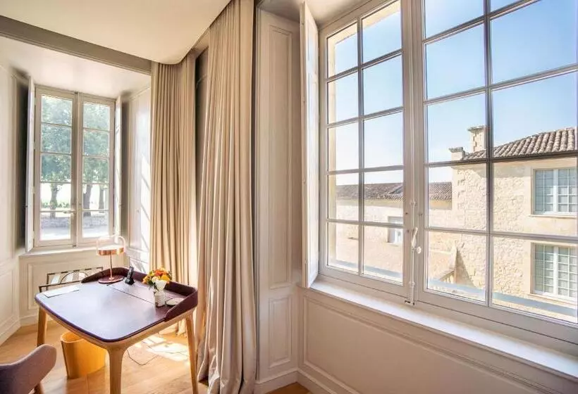 Aamiaismajoitus (B&B) Chateau De Ferrand