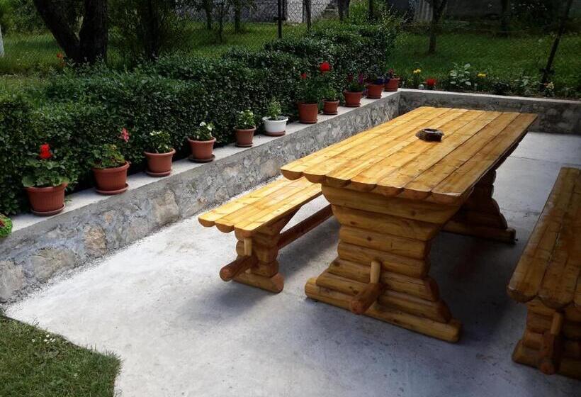 مبيت وإفطار Green Lakes House