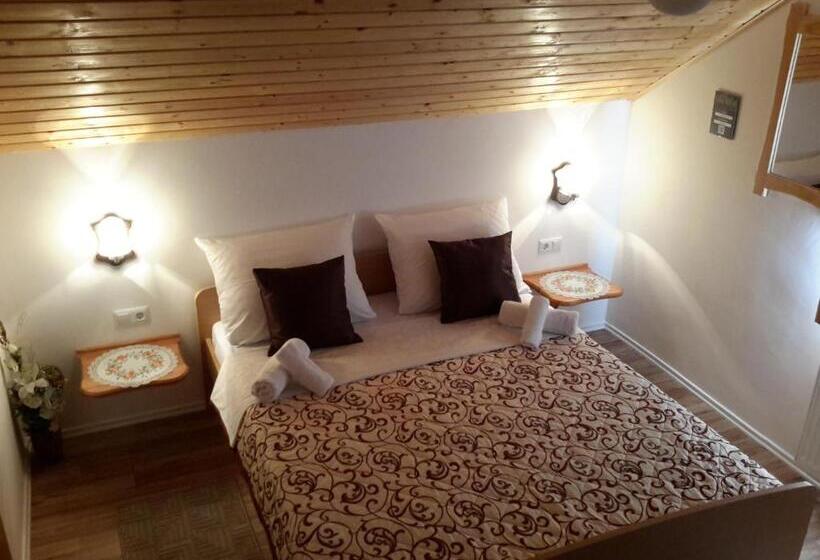 مبيت وإفطار Green Lakes House