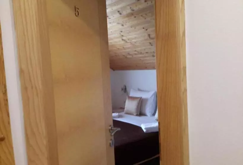 Aamiaismajoitus (B&B) Green Lakes House