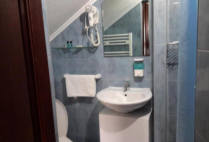 مبيت وإفطار Green Lakes House