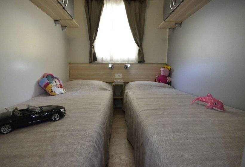 Отель Luxury Caravan At Union Lido